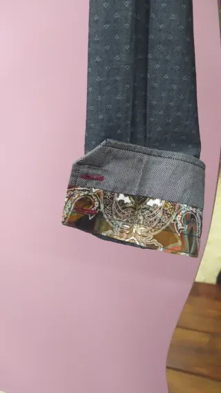 Camisa de hombre marca Aragaza