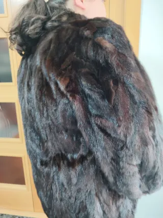 Chaquetón corto de piel natural ,de peleteria