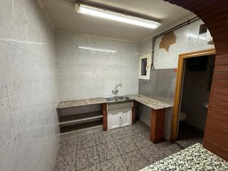 LOCAL EN ALQUILER CON SALIDA DE HUMOS