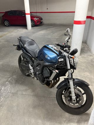 Yamaha FZ6 N 98cv año 2006.