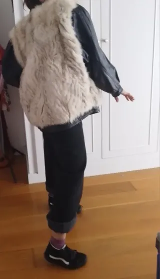 Chaqueta de cuero vintage blanca y negra