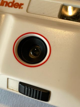 2 CAMARA FOTOS KINDER Y KIT KAT PROMOCION ANTIGUAS