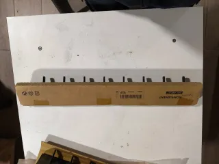 2 Colgador de corbatas fijo