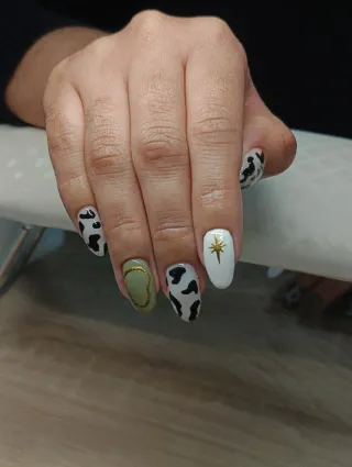 ✨ Servicios de Manicuría y Limpieza a Domicilio ✨