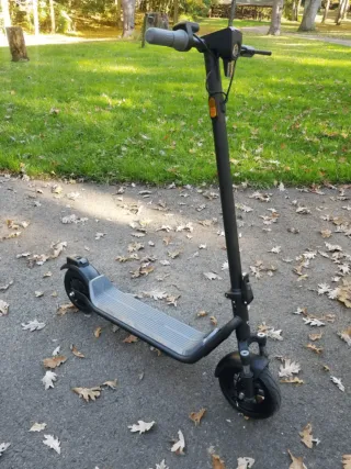 Patinete eléctrico de la marca NIU, ideal para des