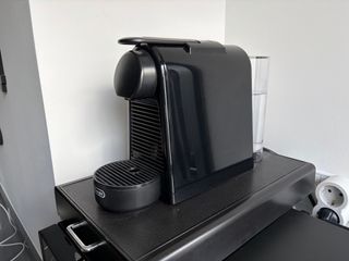 Cafetera De'Longhi Nespresso Essenza Mini