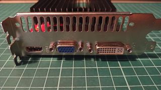 GeForce 9500 GT 1GB DDR2 HDMI DVI VGA