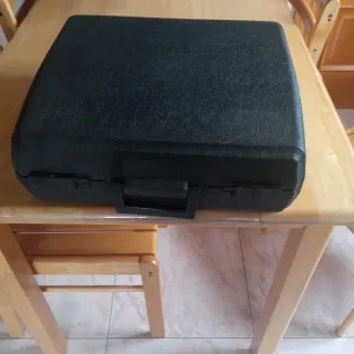 Máquina de escribir Royal Express 12