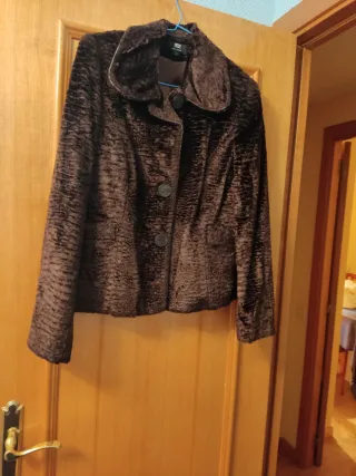 Chaque corta imitación piel Marron talla 42