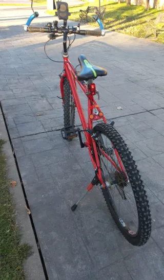Bicicleta Pascal Roja con Accesorios