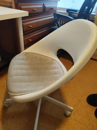 Conjunto de mesa y silla de Ikea (de escritorio)