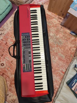 Nord Electro 2 - 73 Teclado + Funda
