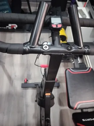 Bicicleta spinning con poco uso