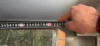 Cómoda estilo Luis XV-XVI, de inspiración francesa