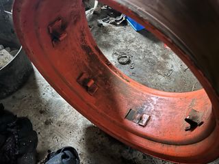 Pareja Llantas tractor 28 sin platos