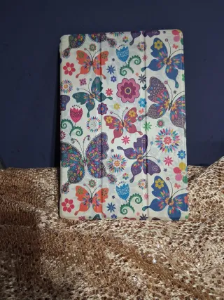 Tablet Sansung con funda gratis.