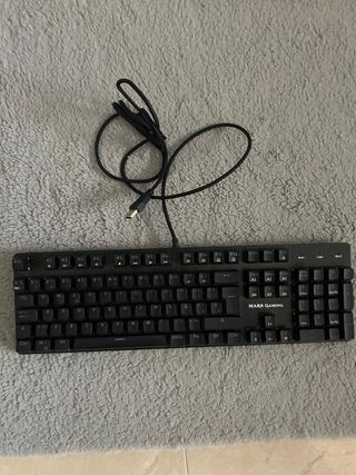 teclado Mars Gaming con leds