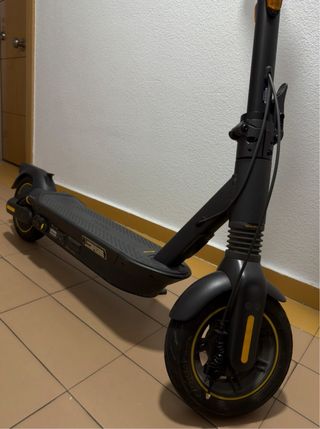 Patinete eléctrico Ninebot Max G2