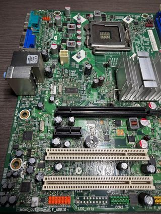 Placa Base Lenovo 71Y8150 Socket 775 (DDR3)