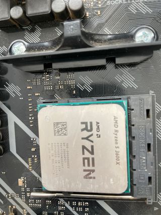 Kit Ryzen 5 3600X + Placa Base ASUS B450