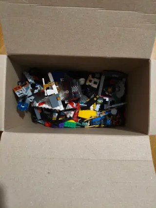 Caja de Lego 900 piezas