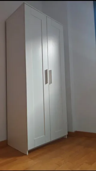 Canapé+ colchón+armario+mesita de noche