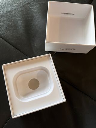 Caja airpods pro