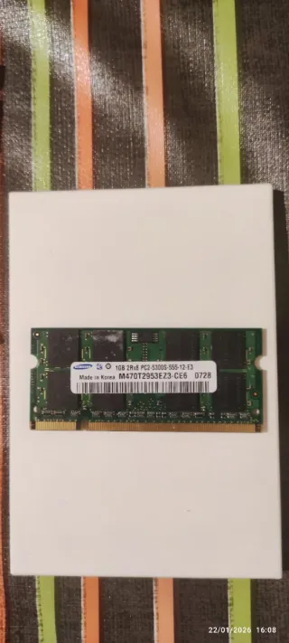 Memoria RAM Samsung 1GB 2RX8 PC2 5300S 555 12 E3