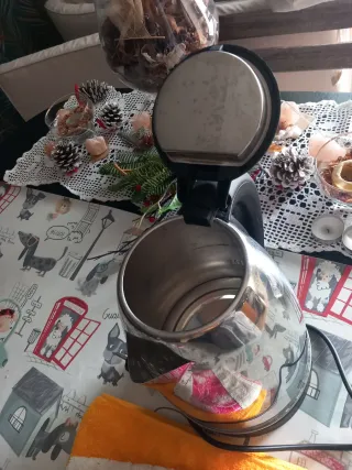 Hervidor agua y 2 paños cocina