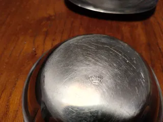 Piattini piani e piattini fondi in acciaio