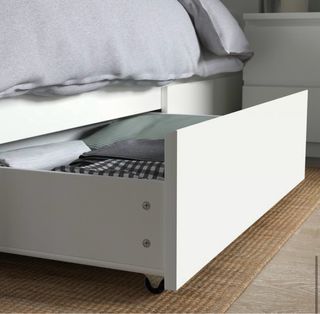 Estructura cama con 2 cajones y cómoda MALM IKEA