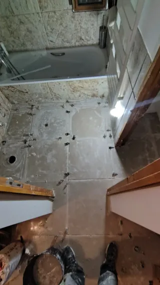 Fontanero, Albañil, Cerrajero, Alicatados