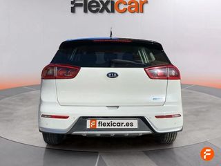 Kia Niro 1.6 GDi Híbrido Enchufable 104kW Concept