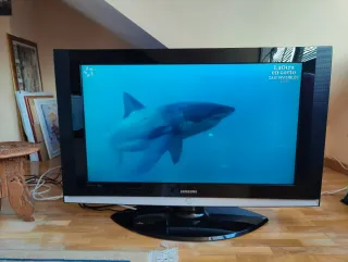 TV Samsung 37 pulgadas con TDT HD externo