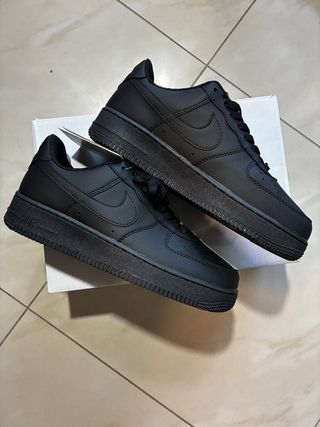 Nike Air Force 1 Triple Black Taglia 42