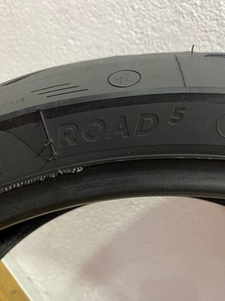 Juego de neumáticos Michelin Road 5