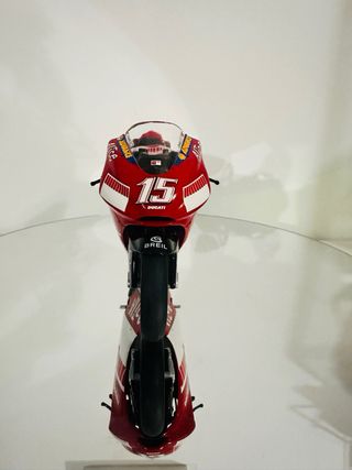 Ducati Desmosedici Sete Gibernau 2006 + fascículo