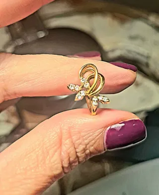 Pendientes antiguos de oro amarillo con diamantes