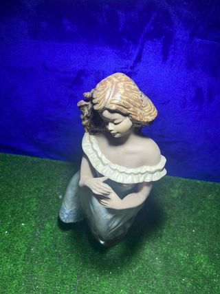 # Figura porcelana valenciana CERAGAN mujer