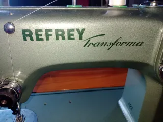 Máquina de coser Refrey Transforma