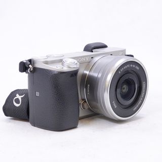 Sony Alpha 6000 color Plateado con objetivo 16-50m