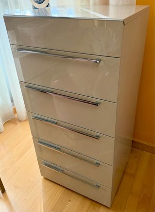 Cómoda cajonera de dormitorio