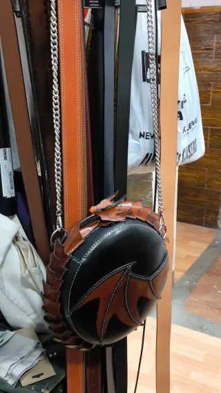 Bolso de cuero con Dragón