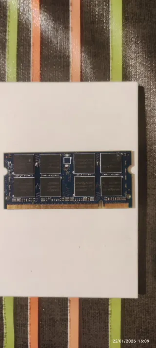Memoria RAM Nanya 1GB 2RX8 PC2 4200S 444 12 F1