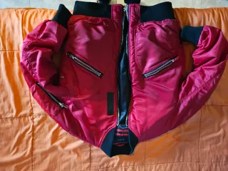 Chaqueta hombre roja