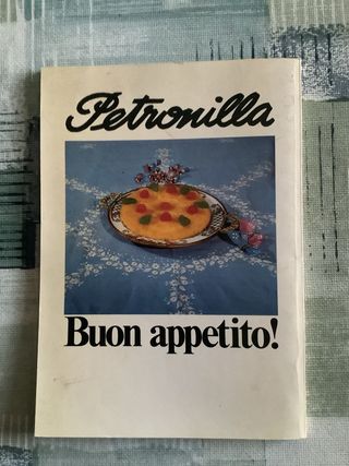 Vendo 2 libri di ricette del 1974 in buono stato .