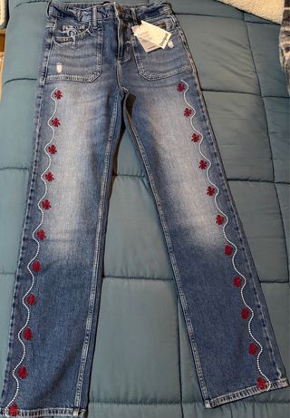 Vaquero Desigual con bordados, nuevo con etiqueta