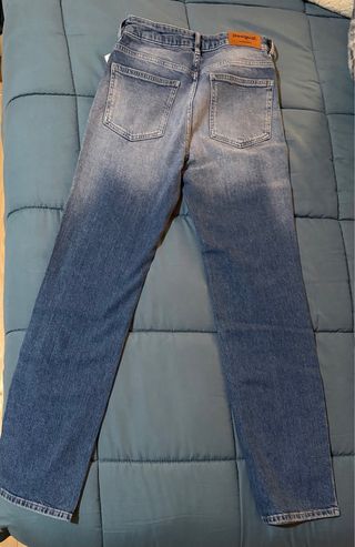 Vaquero Desigual con bordados, nuevo con etiqueta