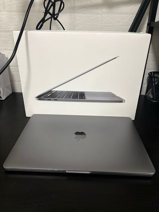 MacBook Pro 13'' (2020) con Touch Bar (Táctil)
