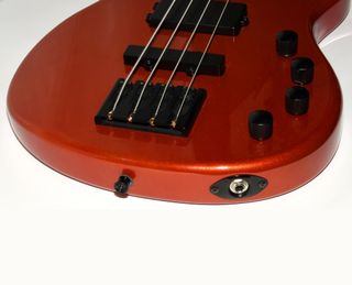 BAJO ELECTRICO ACTIVO Washburn the Hammer SHB 40